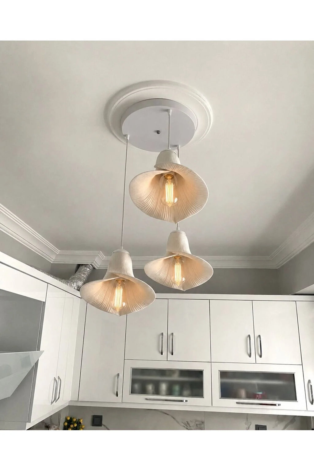 Su Zambağı Taş Dokulu Modern İskandinav Tarz 3lü Sarkıt Oturma Odası - Salon Avize