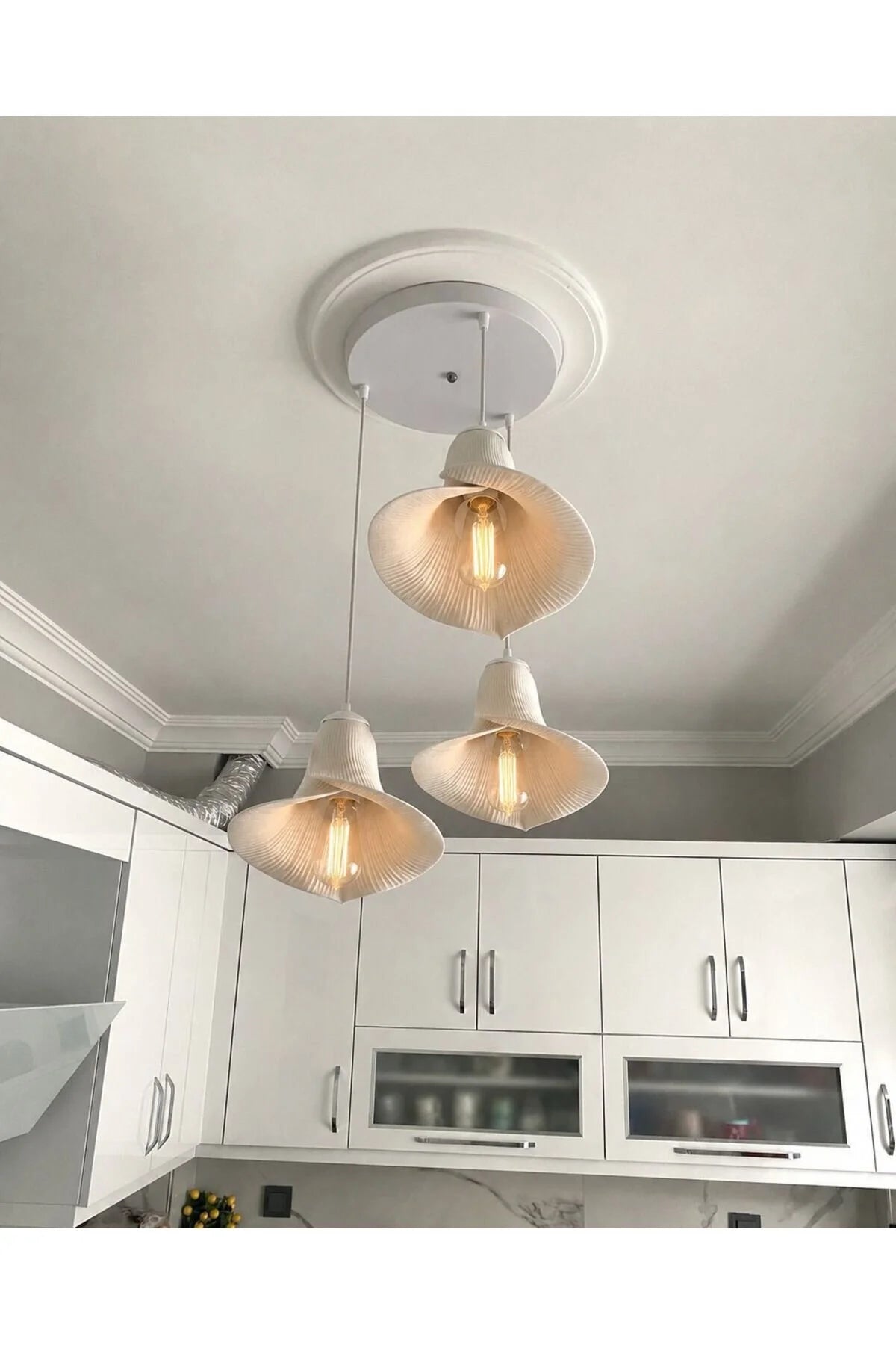 Su Zambağı Taş Dokulu Modern İskandinav Tarz 3lü Sarkıt Oturma Odası - Salon Avize