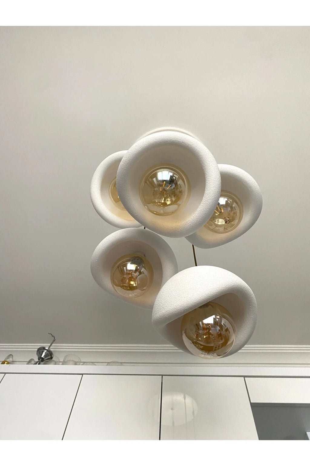 Modern 5'li Avize Beton Dokulu - Salon ve Oturma Odası İçin Şık Tasarım