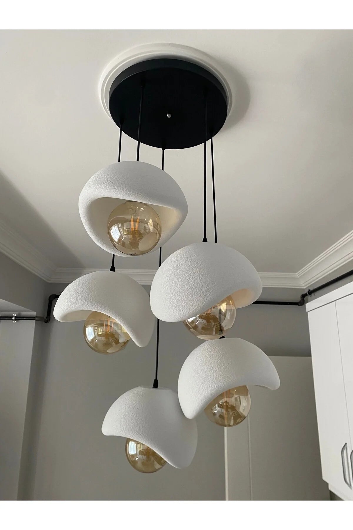 Modern 5'li Avize Beton Dokulu - Salon ve Oturma Odası İçin Şık Tasarım