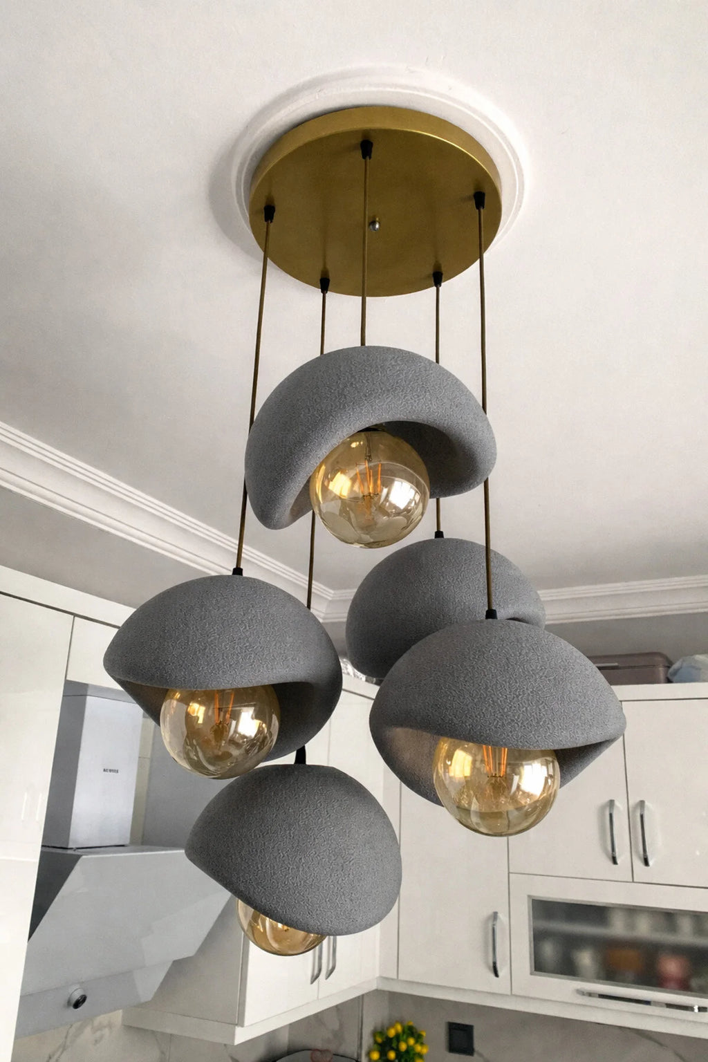 Modern 5'li Avize Beton Dokulu - Salon ve Oturma Odası İçin Şık Tasarım